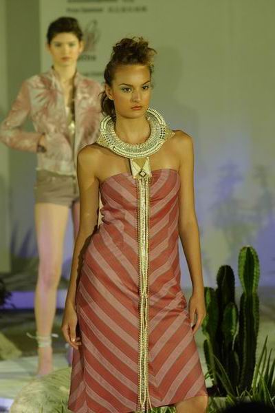 Hong Kong Fashion Week '03 - Marketability Daywear Secret Garden