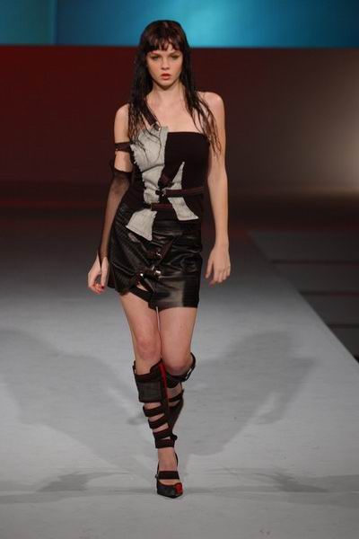 Singapore Fashion Week '03 - Arka Dius