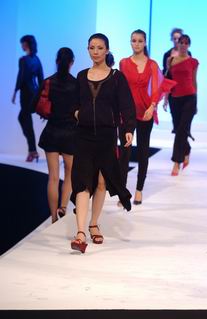 Singapore Fashion Week '03 - Mango