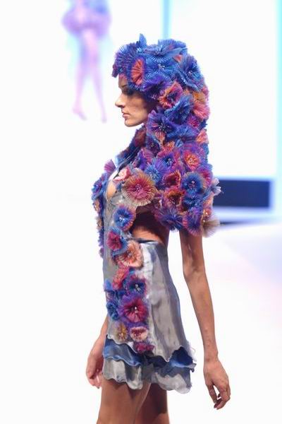 Singapore Fashion Week '03 - Thanh Thruong