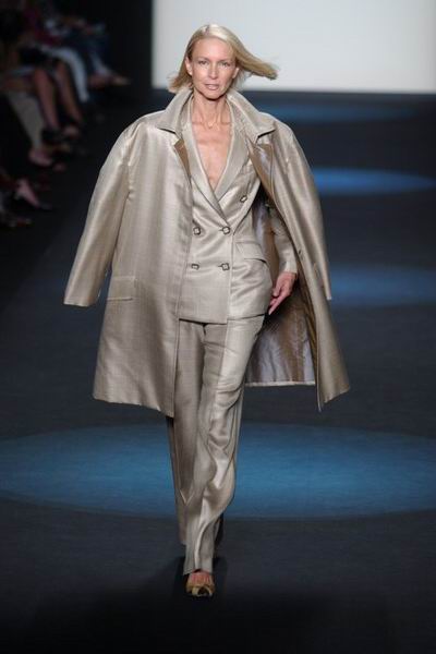 New York Fashion Week - Spring '04 - Bill Blass