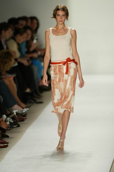 New York Fashion Week - Spring '04 - Carolina Herrera