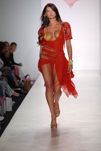 New York Fashion Week - Spring '04 - Mark Montano