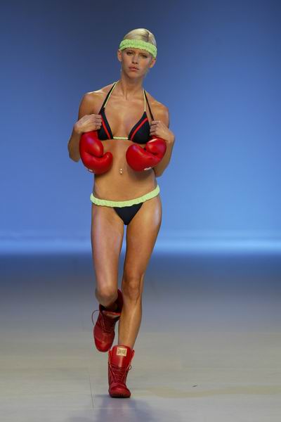 Barcelona Fashion Week '03 - Majestic