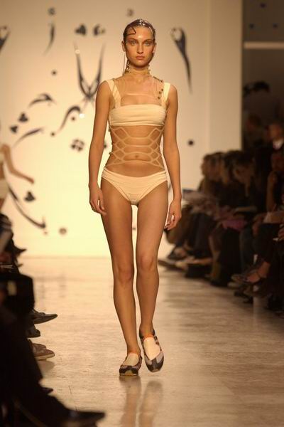 Paris Fashion Week - Spring '04 - Issey Miyake