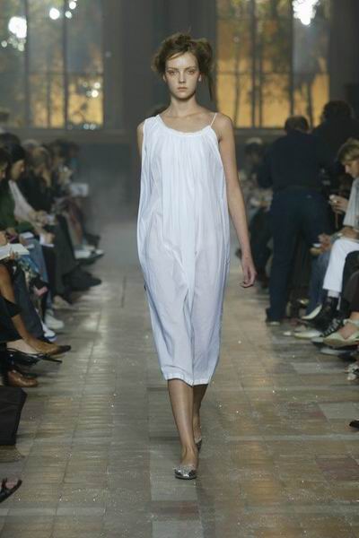 Paris Fashion Week - Spring '04 - Van Noten