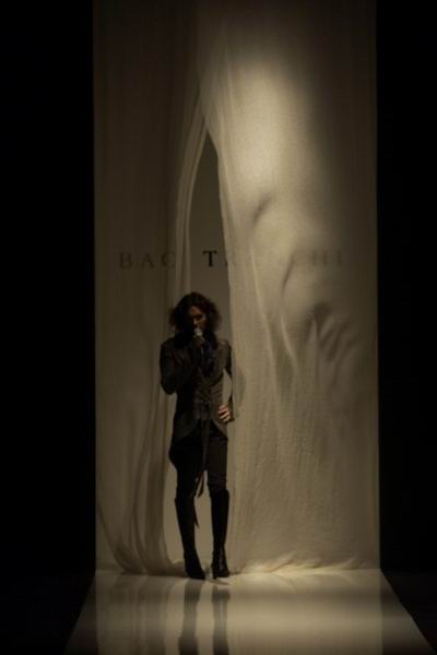 Los Angeles Fashion Week - Spring '04 - Bao Tranchi