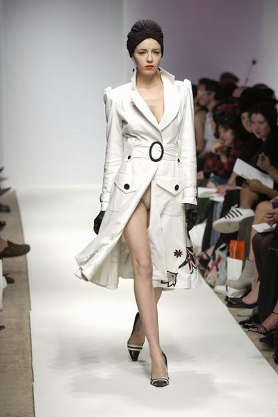 Los Angeles Fashion Week - Spring '04 - Louis Verdad