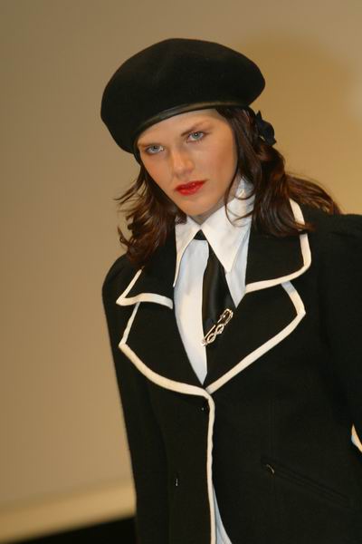 New Zealand FW - Fall/Winter '04 - Barbara Lee