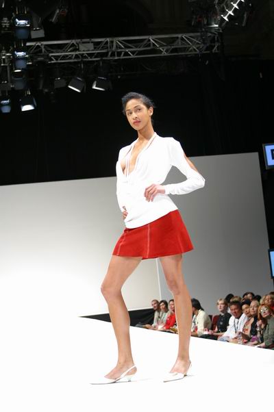 New Zealand FW - Fall/Winter '04 - Jane Rhodes