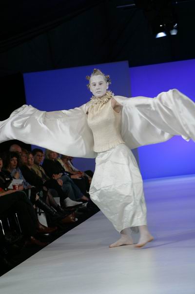New Zealand FW - Fall/Winter '04 - Miranda Brown