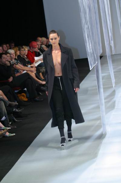 New Zealand FW - Fall/Winter '04 - Nicholas Blanchet