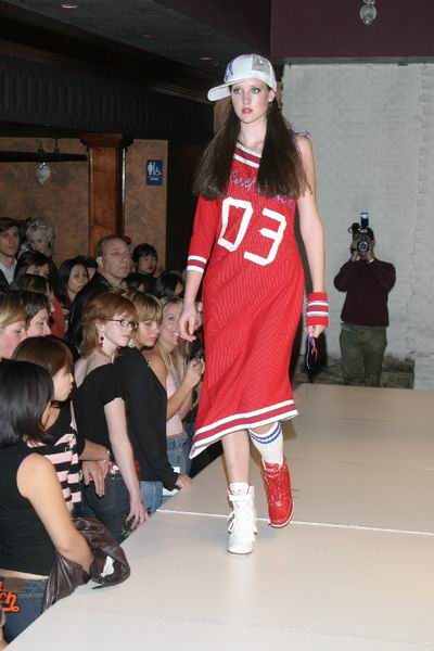 Vancouver Fashion Week '03 - Catrina Henderson