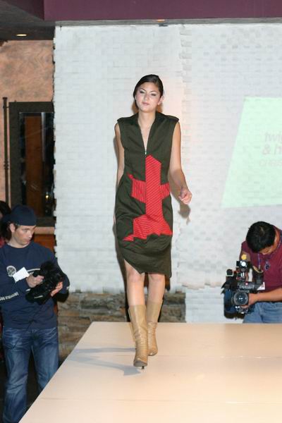 Vancouver Fashion Week '03 - Christine Hotton