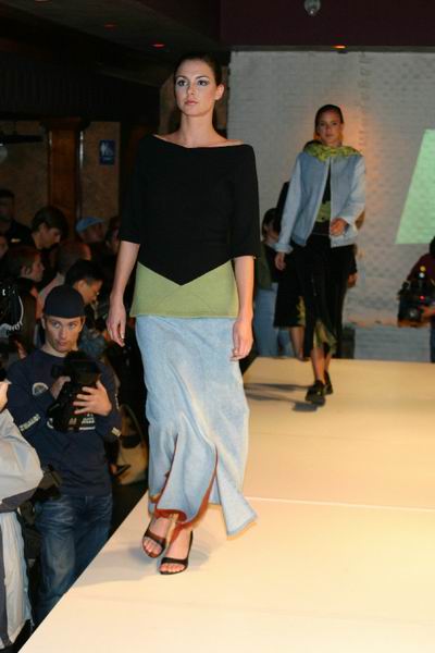 Vancouver Fashion Week '03 - Cindy Nielson
