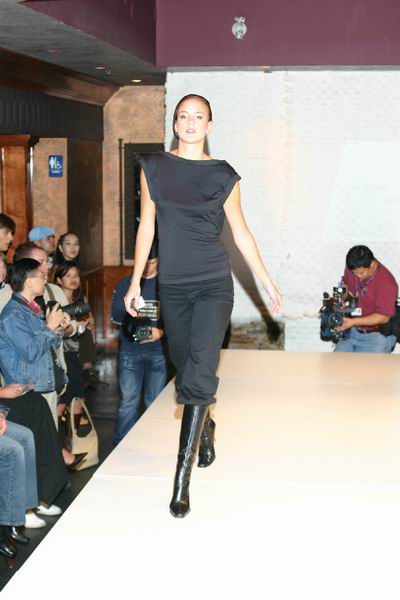 Vancouver Fashion Week '03 - Claire Edmondson
