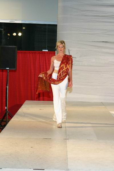 Vancouver Fashion Week '03 - Jeeti