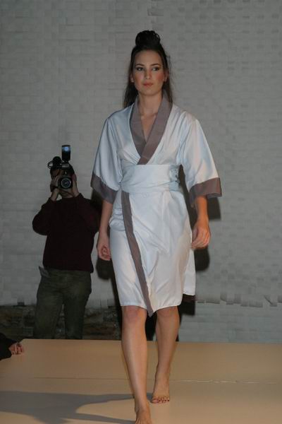 Vancouver Fashion Week '03 - Jennifer Eves