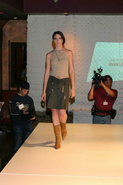 Vancouver Fashion Week '03 - John Pfaff
