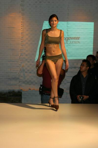 Vancouver Fashion Week '03 - Michelle Judson