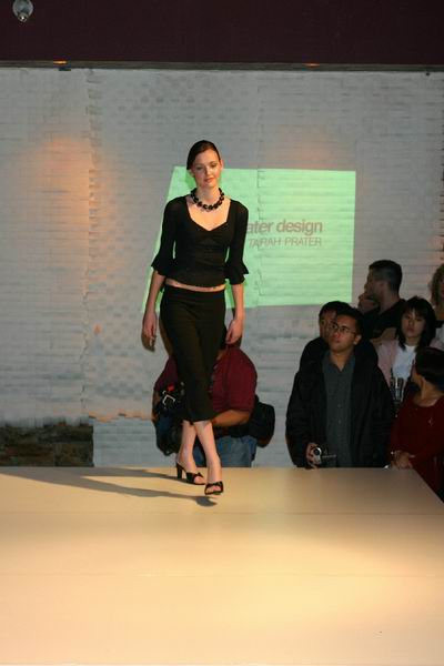 Vancouver Fashion Week '03 - Tarah Prater