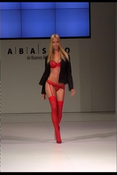 Buenos Aires Abasto Show '03 - Dulce Carola