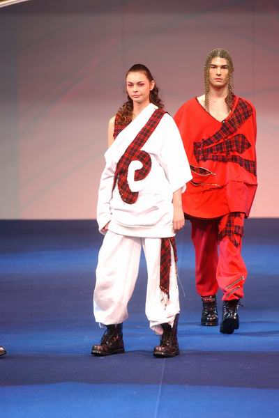 Hong Kong Fashion Week 2004 - Fighter by Lee Ho