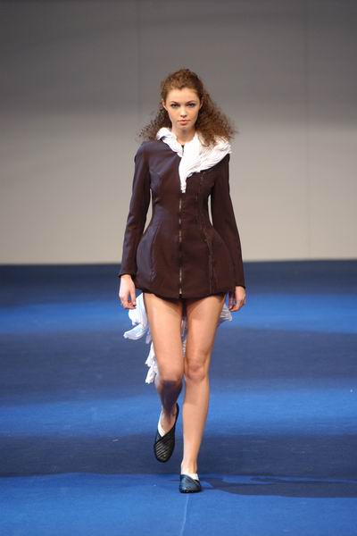 Hong Kong Fashion Week 2004 - Grand Ultimate by Johnny Ng