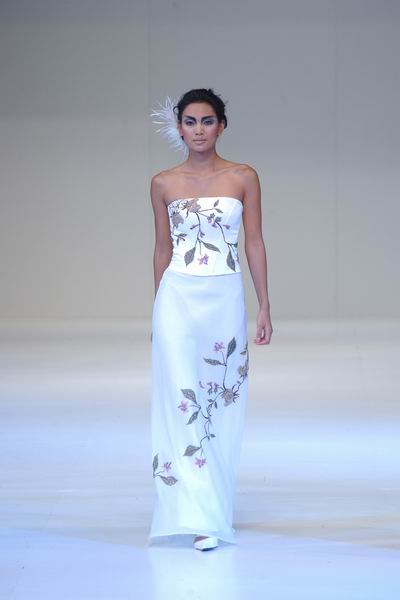 Hong Kong Fashion Week 2004 - Greenie Chau HK