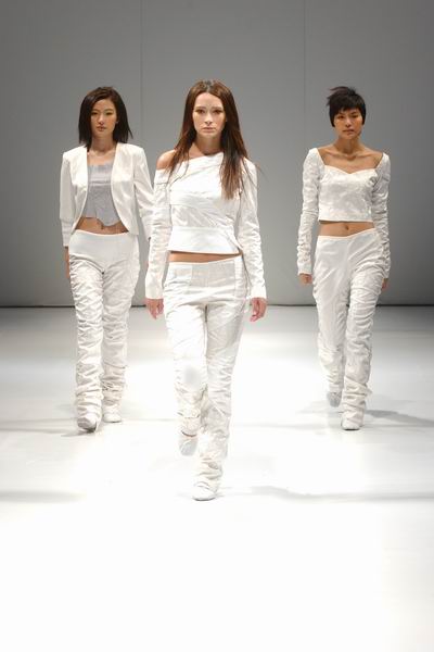 Hong Kong Fashion Week 2004 - Jae Young Choi