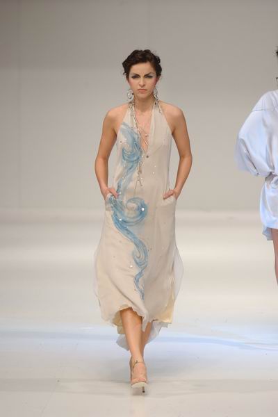 Hong Kong Fashion Week 2004 - Khoon Hooi Malaysia