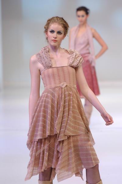 Hong Kong Fashion Week 2004 - Shirley Tsui HK