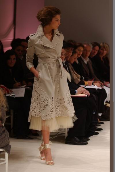 Haute-Couture Spring 2004 - Givenchy