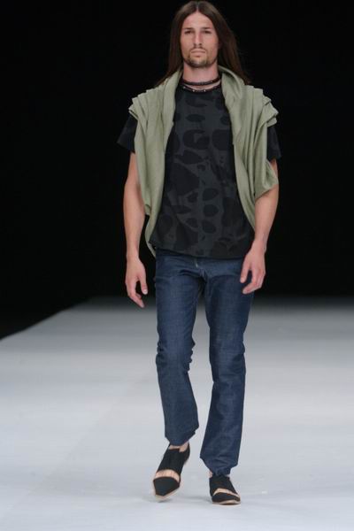 Rio de Janeiro Fashion Week Winter 2004 - O Estudio