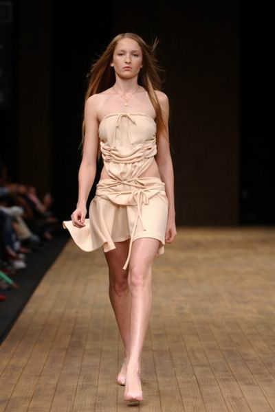 Rio de Janeiro Fashion Week Winter 2004 - Raya de Goeye