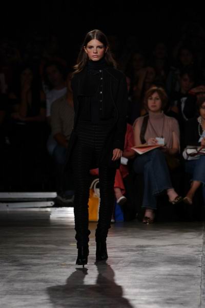 Sao Paulo Fashion Week Winter 2004 - Carlota Joakina
