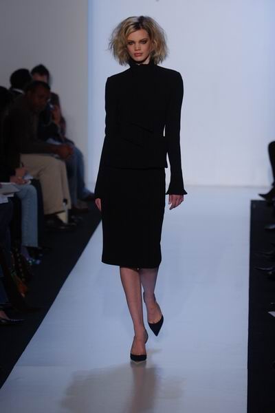 Olympus Fashion Week NY Fall 2004 - Monique Lhuiller