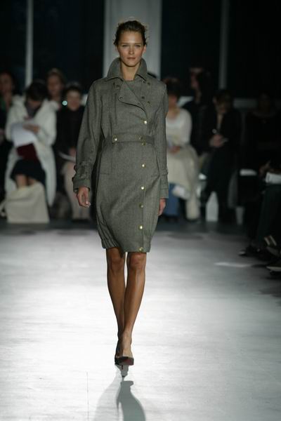 Olympus Fashion Week NY Fall 2004 - Roland Mouret