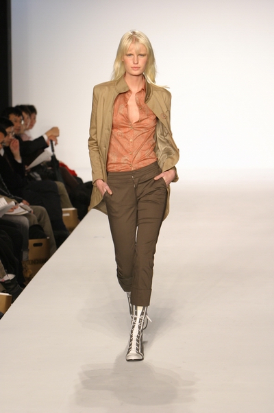 Olympus Fashion Week NY Fall 2004 - mh maglia