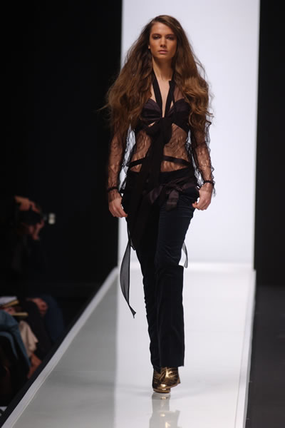 Milan Fashion Week Fall 2004 - La Perla