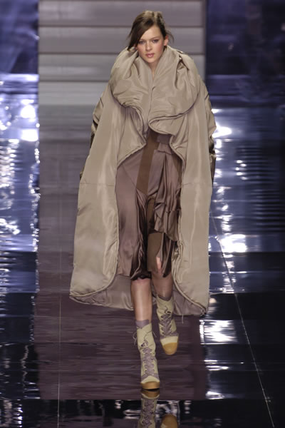 Paris Fashion Week Fall 2004 - Stella McCartney