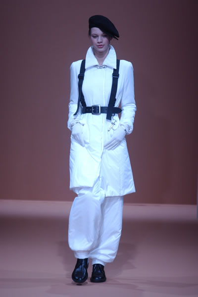 Paris Fashion Week Fall 2004 - Yuki Torii