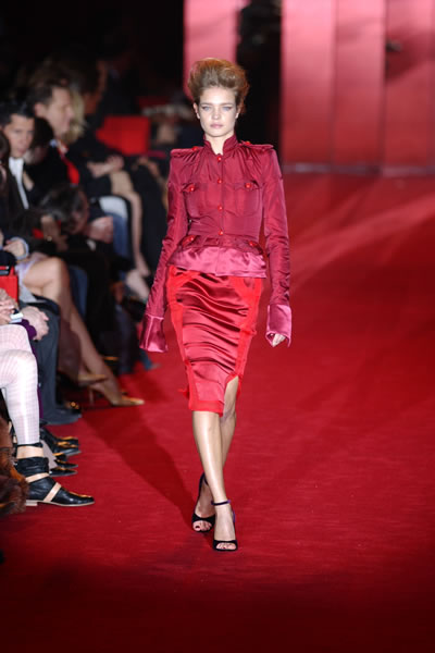 Paris Fashion Week Fall 2004 - Yves Saint Laurent