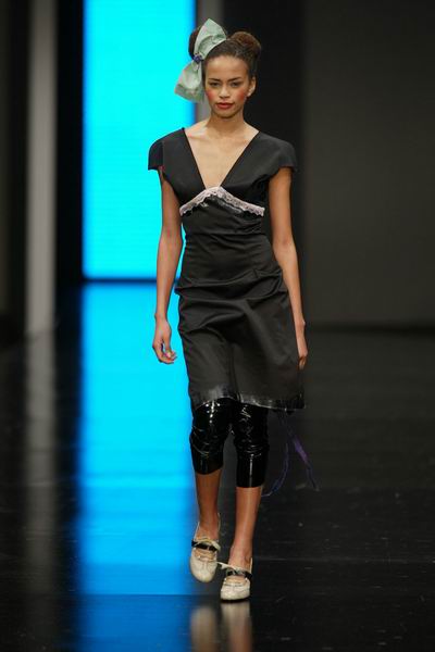 Moda Lisboa Fall 2004 - Osvaldo Martins