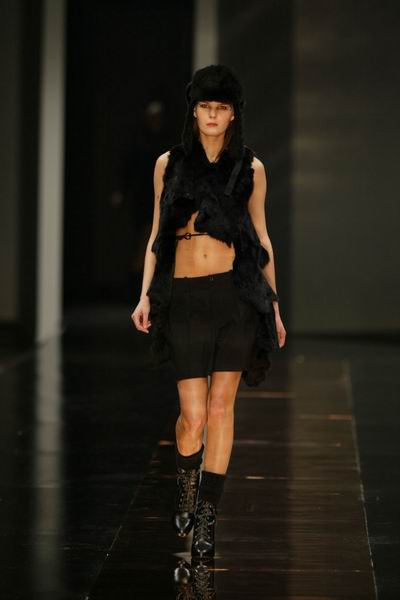 Moda Lisboa Fall 2004 - Reinaldo Lourenco