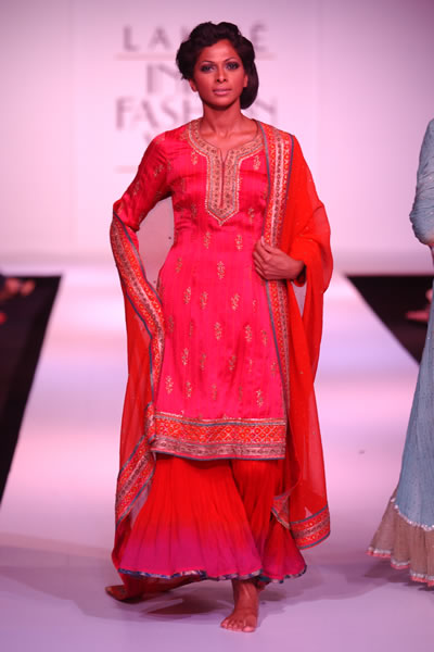 LIFW India Fashion Week 2004 - Ritu Kumar