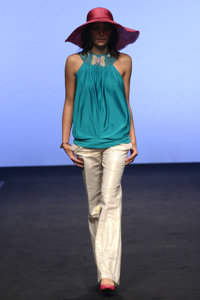 Mercedes Australian Fashion Week Fall 2004 - Roger Grinstead