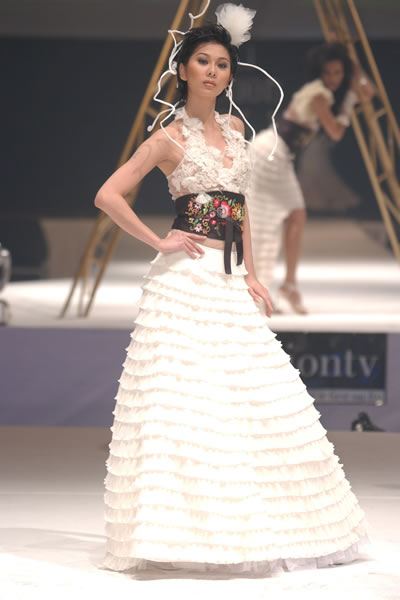 Bali Fashion Week Spring-Summer 2005 - Bian Febrianty Evalucy
