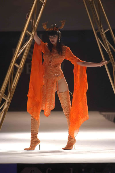Bali Fashion Week Spring-Summer 2005 - Catalin Botazatu