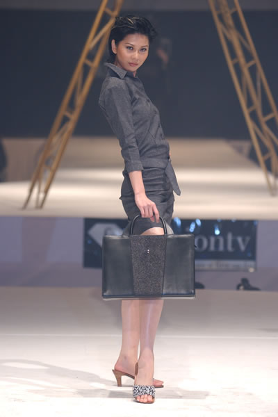 Bali Fashion Week Spring-Summer 2005 - Weisye Rusmiasari